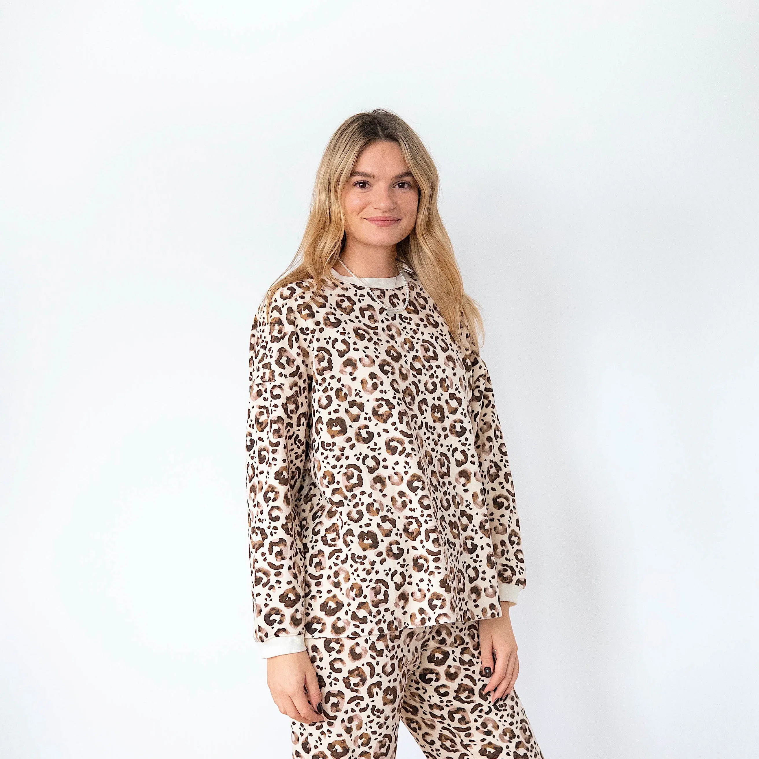 Ladies' White Swan Print Comfortwear Collection Joggers