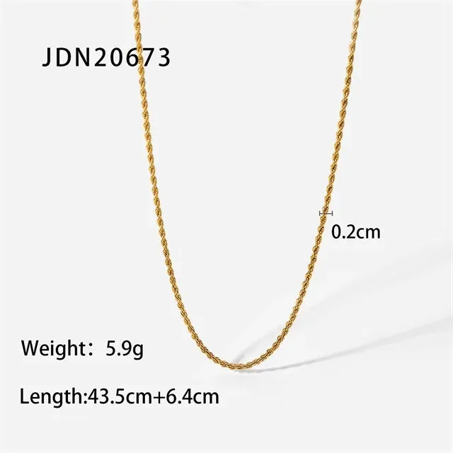 VAIGE Stainless Steel Geometric Chain Necklace - Classic Waterproof Jewelry for Autumn and Winter