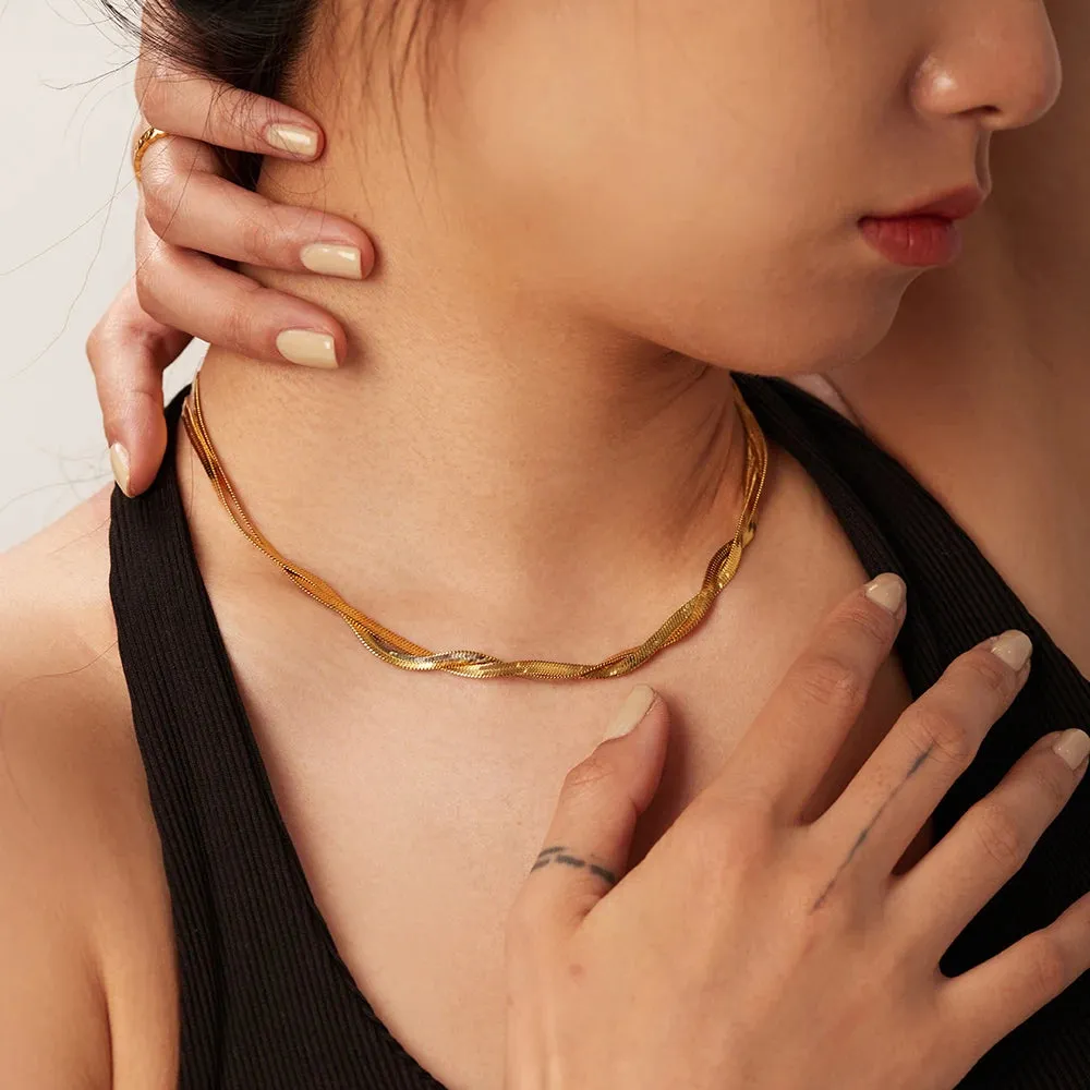 VAIGE Stainless Steel Geometric Chain Necklace - Classic Waterproof Jewelry for Autumn and Winter